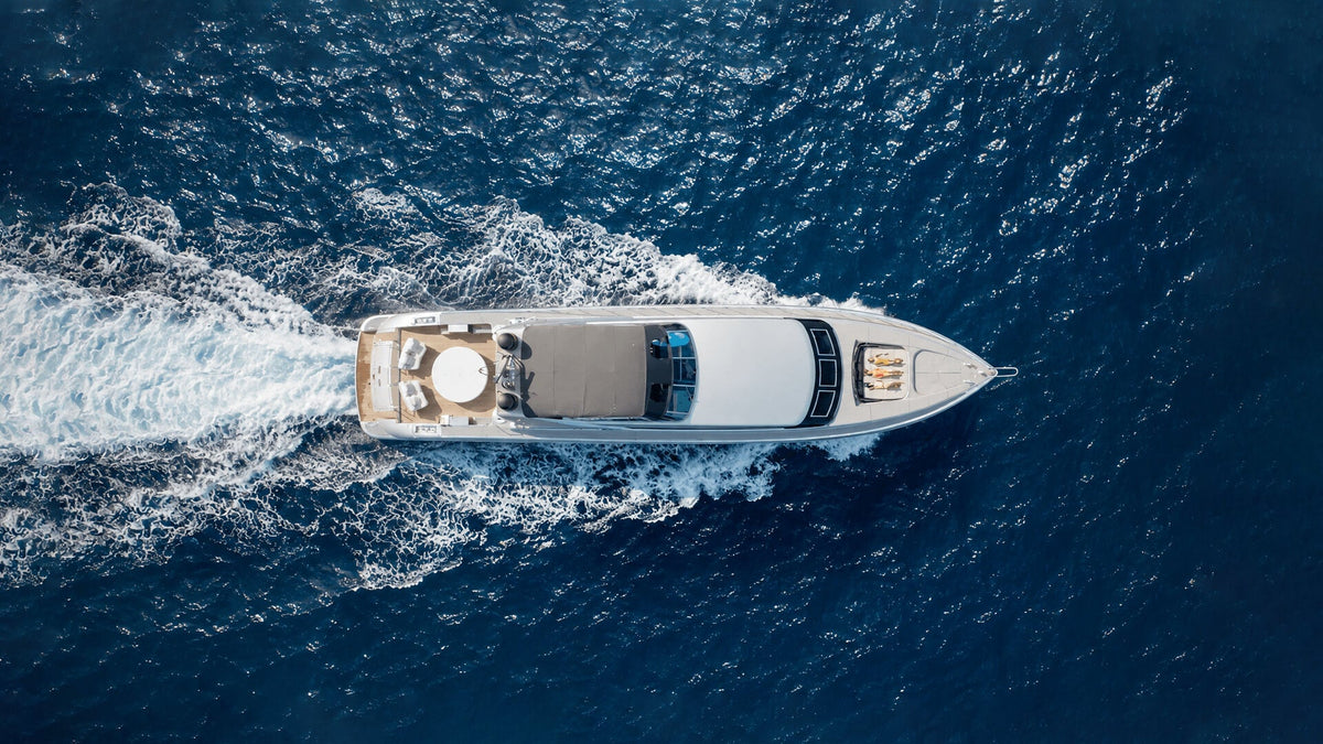 Drei Tage Saint-Tropez: Die Menschen hinter unserem ersten LOLA-Shooting